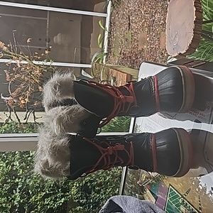 Sorell snow boots kids size 3